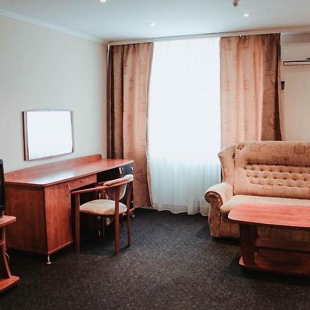 Kanna Hotel Askania-Nova エクステリア 写真