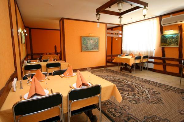 Kanna Hotel Askania-Nova エクステリア 写真