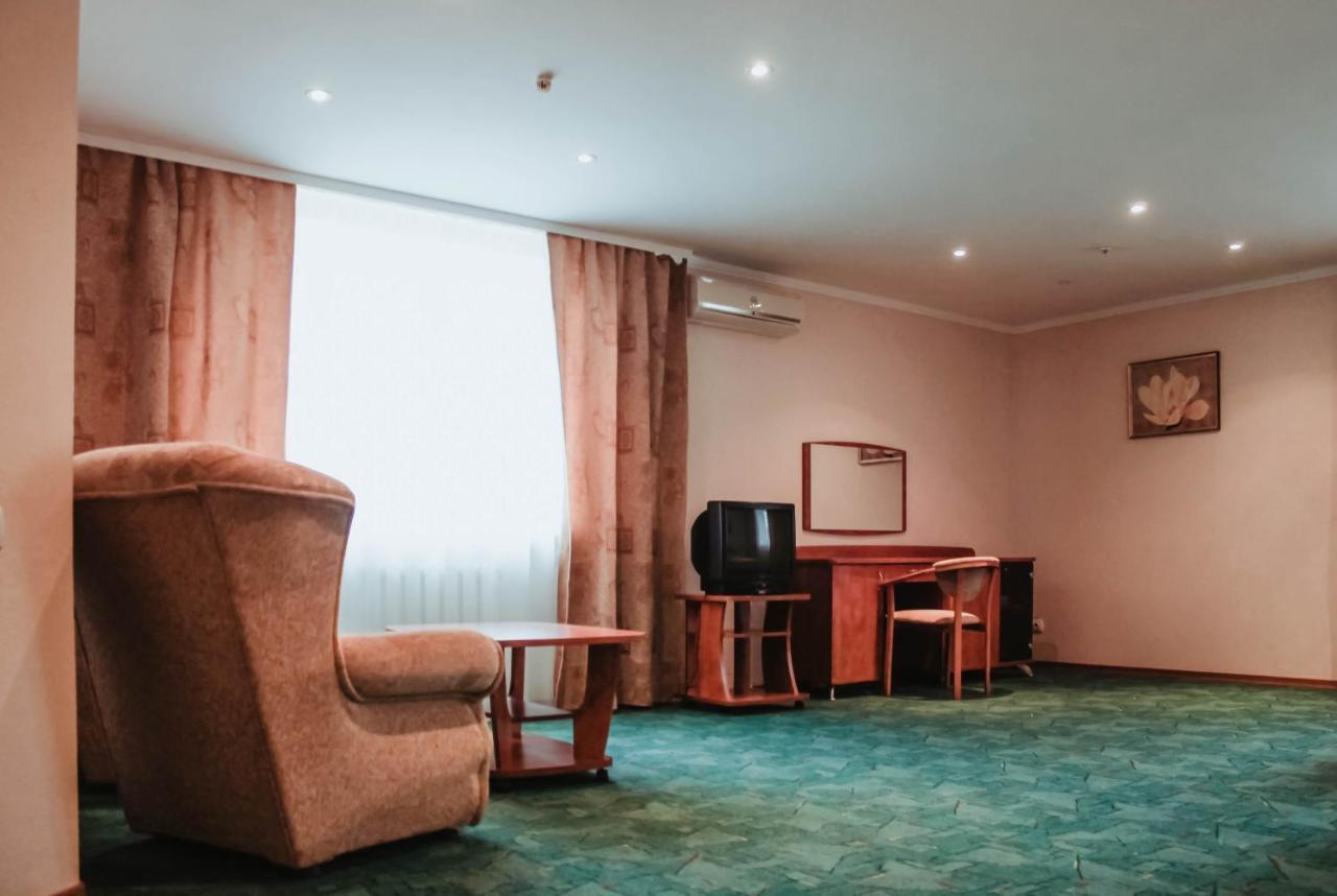 Kanna Hotel Askania-Nova エクステリア 写真